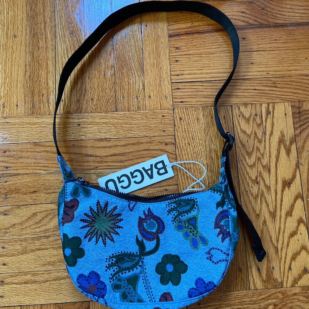 NWT Baggu Small Nylon Crescent Bag Digital Denim Birds